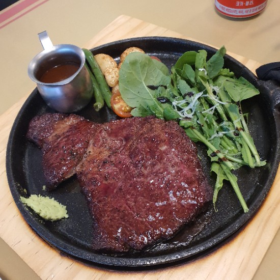 잠실 롯데월드몰 맛집 / 1925 서울역 그릴 / 주말 데이트 잠실 롯데월드몰 맛집 / 1925 서울역 그릴 / 주말 데이트