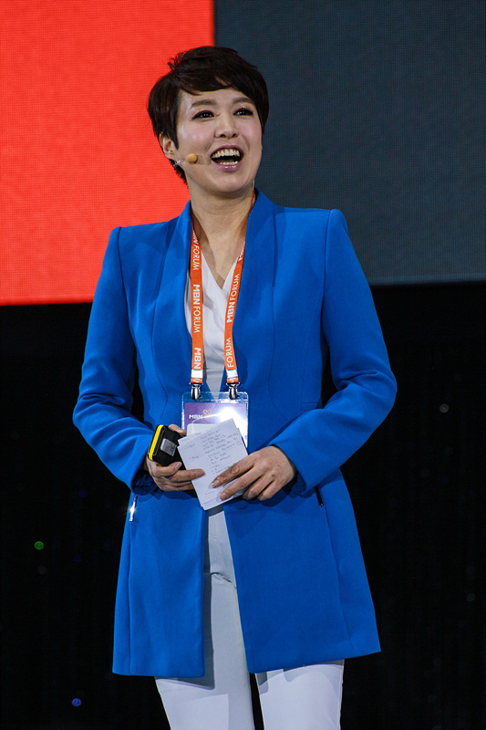  김은혜 나이 재산 남편 결혼 유형동 앵커 아나운서 대변인 학력 고향 집안 종교 가족관계 자녀 아들