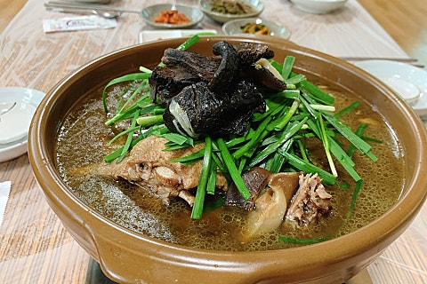 명동능이백숙 이미지