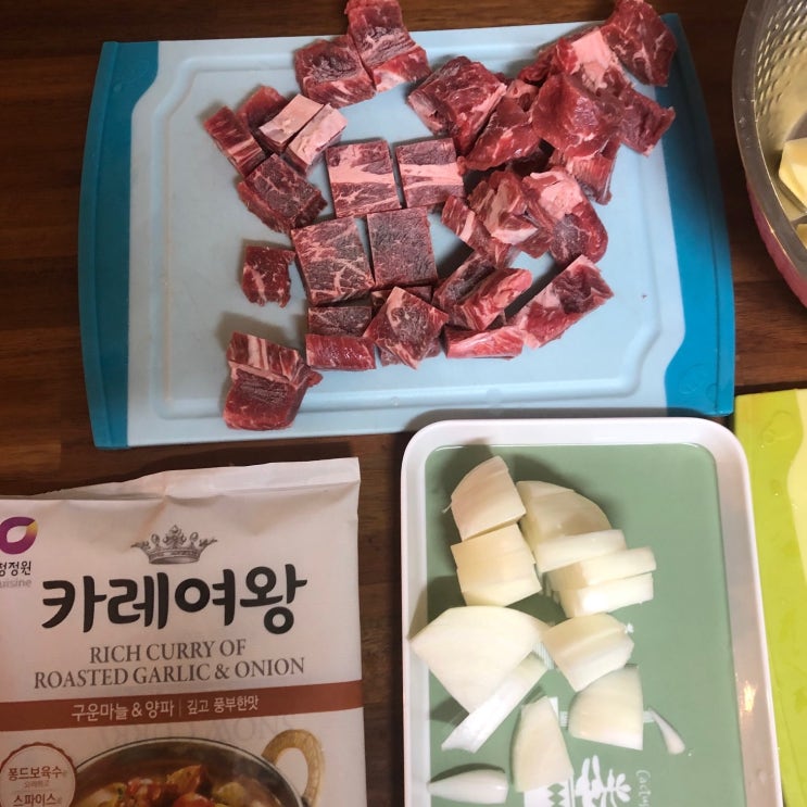 집에 있는 재료로 카레 만드는법 (feat. 청정원카레, 냉장고털기) 집에 있는 재료로 카레 만드는법 (feat. 청정원카레, 냉장고털기)