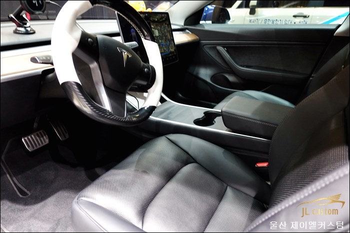 울산 북구 / 통풍시트/열선시트 / 테슬라 / 모델3