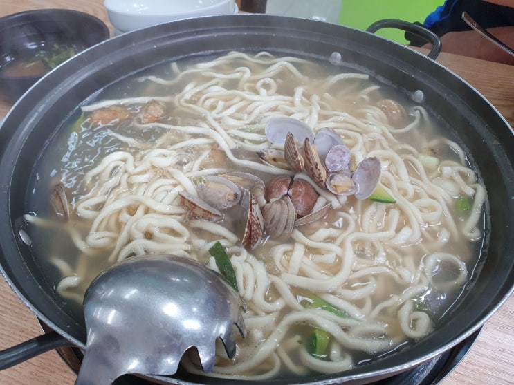 군산의 바다향기&lt;군산해물칼국수&gt;보리밥까지 일품!맛도 일품!