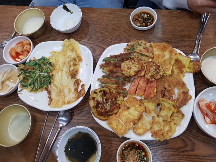  [워니의 맛집탐방]여름, 비오는 날 생각나는 맛집, 영등포구청 자연생국수&빈대떡(feat. 막걸리 / 두부김치 / 닭도리탕)