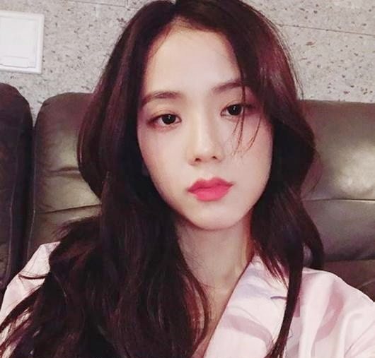 BLACKPINKジス：年齢、国籍、本名、身長、インスタグラムは？
