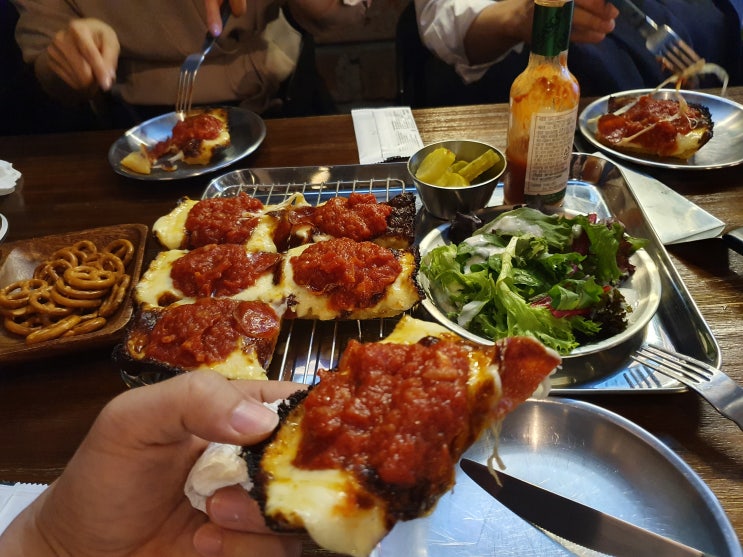 제주인제맛집 혼디호프 치즈듬뿍 디트로이트피자 솔직후기 제주인제맛집 혼디호프 치즈듬뿍 디트로이트피자 솔직후기