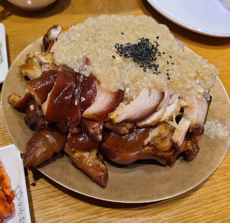 을지로입구 맛집 명동미쓰족발에서 배터짐