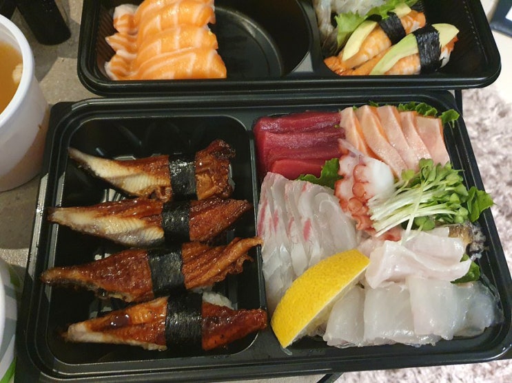  호텔에서 배달의 민족으로 맛본 최고의 모듬스시! 연희동 스시준 신촌점