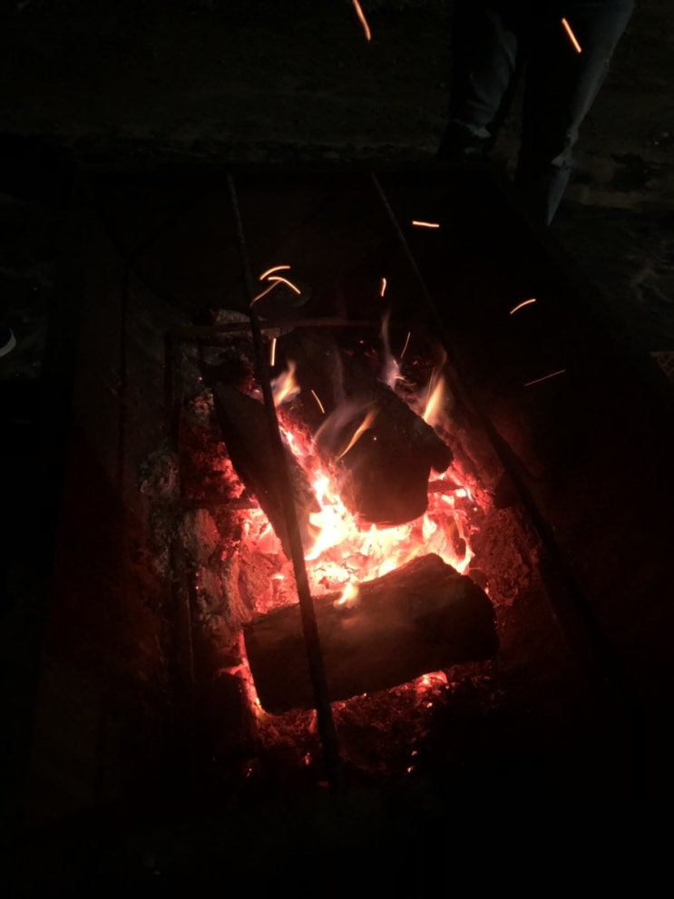  완주 화산면 경천저수지 여행 워크샵 야외 캠핑 바베큐