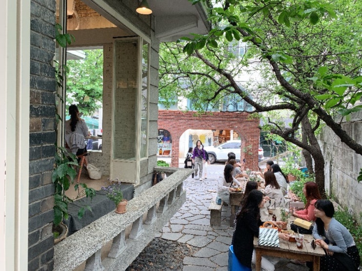  도산공원 분위기 좋은 카페, 와인바 [꽁티드툴레아]
