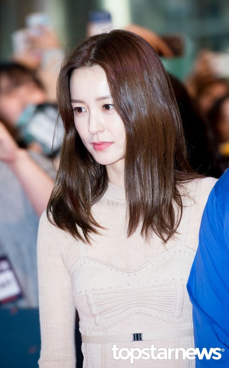  정유미 나이 최우식 키 학력 고향 혈액형 드라마 영화 출연작 인스타 가족관계 소속사 데뷔 국적 광고