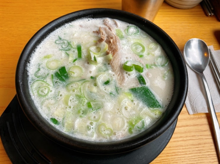  [을지로맛집]센터플레이스 돈수백, 뜨끈한 돼지국밥