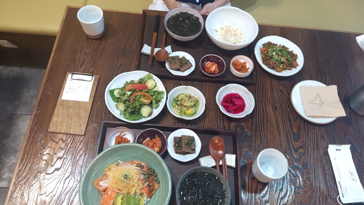  창원 대방동 밥집 만복정찬 : 꼬막비빔밥 추천!