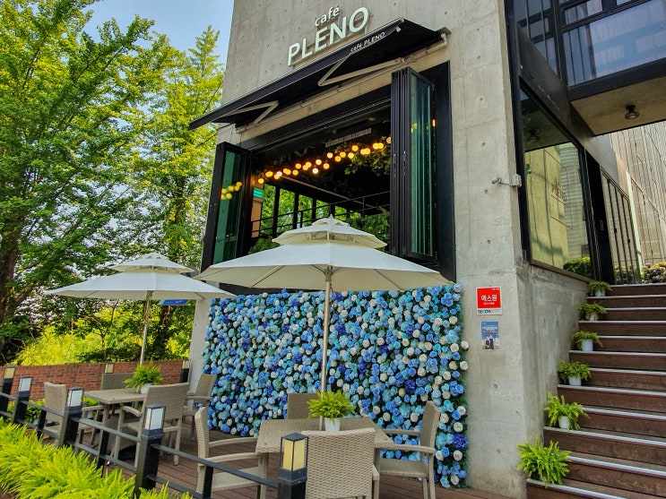 강남구청역 카페 플레노(cafe PLENO), 시원한 테라스 카페