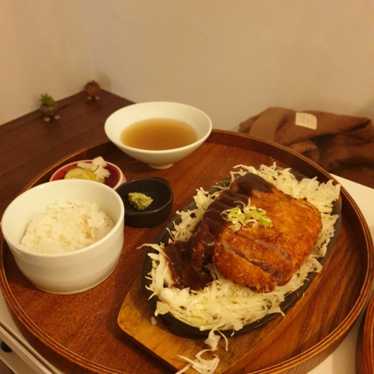 [해운대 해리단길/오믈렛 돈가스/아주솔직후기] 유루유루