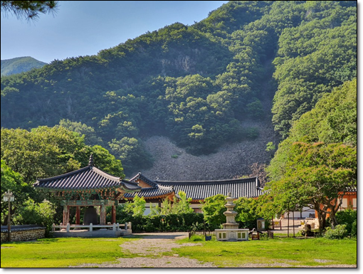  충북 영동군 황간면 백화산 반야사 나드리