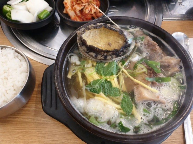  복날 삼계탕 갈비탕 먹으러 고고~ 학동역 맛집 자연스케치