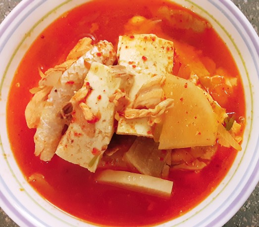  연어의 새로운 발견-얼큰 연어찌개