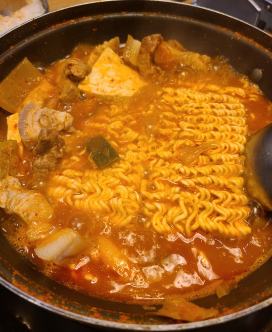  [금천/롯데캐슬]김치찌개와 두루치개 맛집 "김치찌개집"