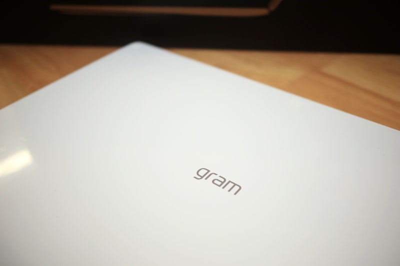 LG gram 15인치 8세대 구입 개봉기 : 15인치 노트북이 엄청 가볍네??