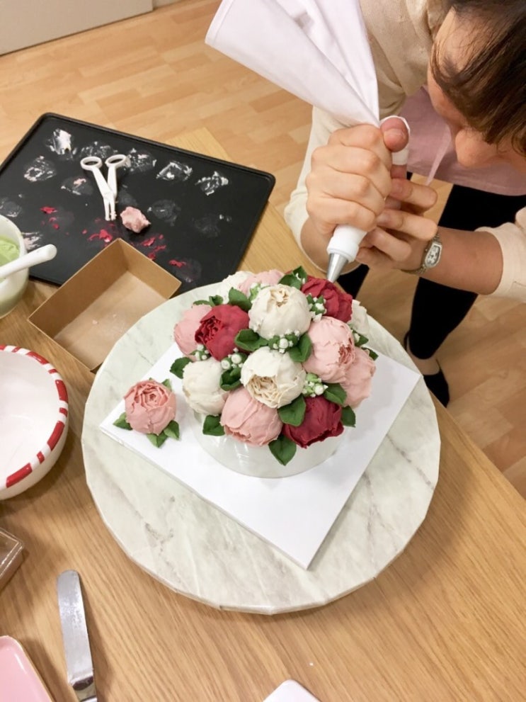 [살롱드시루] 앙금플라워 케이크를 만드는 직장인 정규기초반 운영