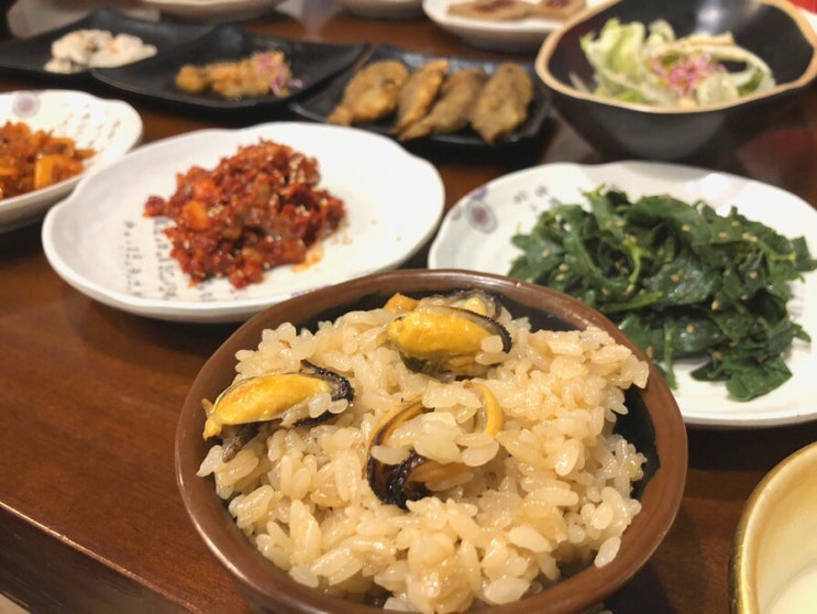  삼청동 청수정 - 홍합과 최고의 궁합을 자랑하는 19첩 홍합밥 정식 맛집 (feat. 찹쌀동동주)