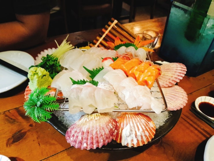  성수 맛집 이자까야 아키야마에서 맛있는 모듬사시미와 꼬치구이로 한잔!