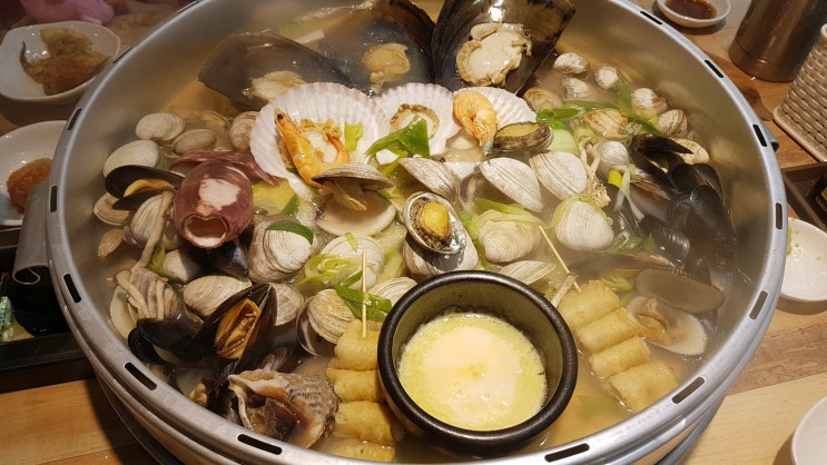 율하동 조개전골 세척 깨끗이 한 조개 택이네 조개전골 율하 직영점 율하동 조개전골 세척 깨끗이 한 조개 택이네 조개전골 율하 직영점