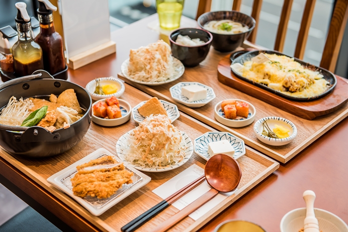  김포현대프리미엄아울렛맛집 데이트, 가족외식으로 좋은 부엉이돈가스