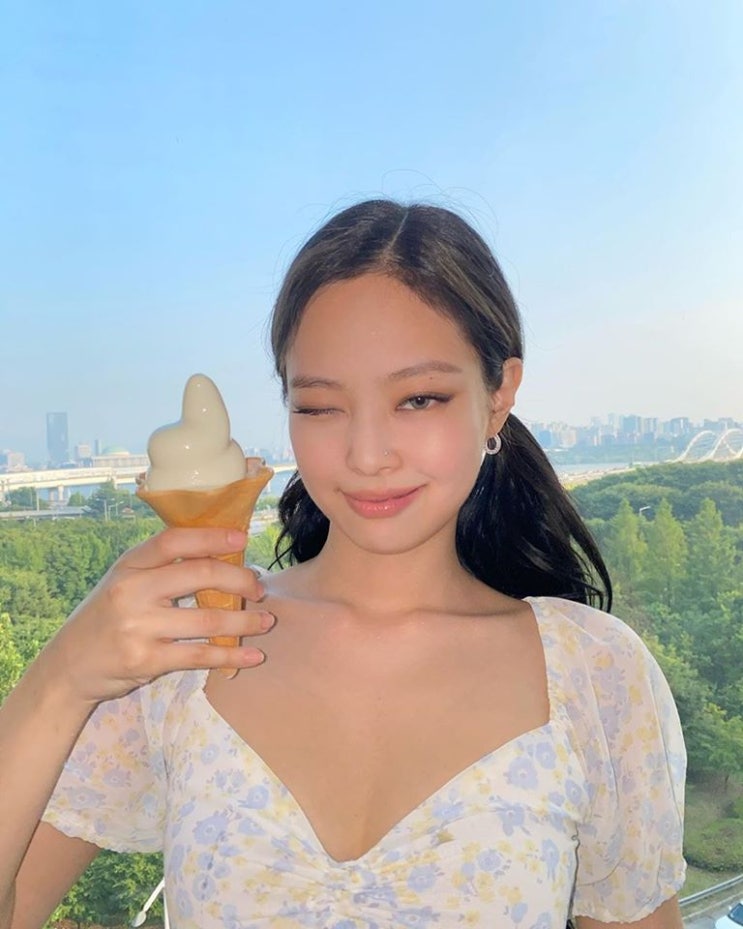 블랙핑크 멤버들 아이스크림 셀카 블랙핑크 멤버들 아이스크림 셀카