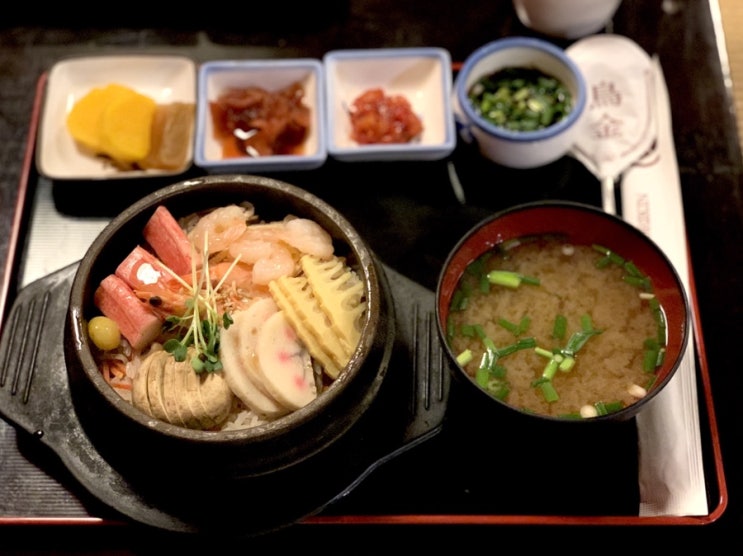 먹고사니즘 외식일기(폴바셋/짙은/매뉴팩트/마그리트전/상도동짙은/조금솥밥/어니언안국) 먹고사니즘 외식일기(폴바셋/짙은/매뉴팩트/마그리트전/상도동짙은/조금솥밥/어니언안국)
