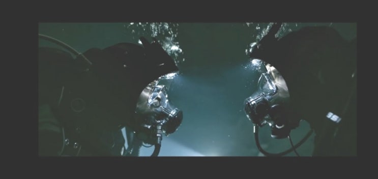  수중 33m에 갖힌 동생을 구해라.  영화  딥워터(Breaking Surface)
