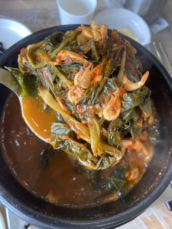  [아중저수지매운탕]-저수지를 바라보며 먹는 푸짐&얼큰한 새우탕 맛집 ‘ 호수산장’
