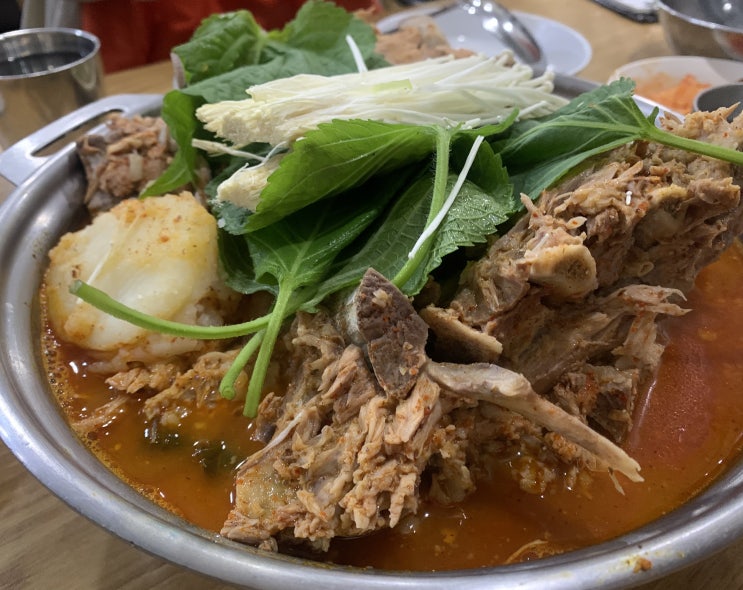  매일먹고싶은 성수동맛집 성수 소문난감자탕!