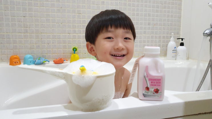 아기거품목욕 할 땐 오초 우유 거품입욕제