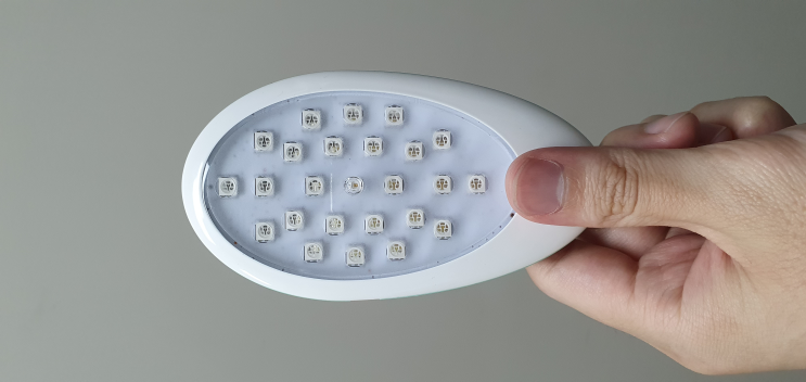  [리뷰] 가벼운 LED 에스테틱 미용기기, 메디라이트s
