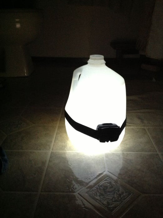 헤드 렌턴 으로 DIY 캠핑 램프 조명 만들기 아이디어