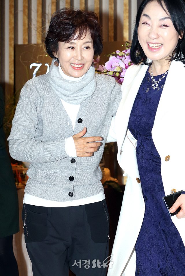 이경진 나이 결혼 남편 남자친구 암투병 파혼 이혼 드라마 영화 출연작 이경진 나이 결혼 남편 남자친구 암투병 파혼 이혼 드라마 영화 출연작