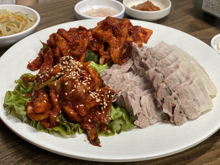  종로보쌈 맛집 흥부가 오징어보쌈 꿀맛!
