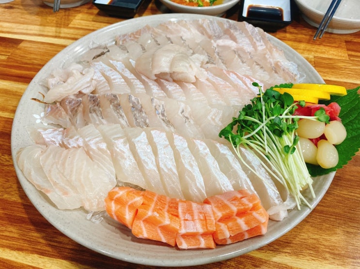  강서구 화곡동 까치산역 유림아파트 근처 횟집 회뜰날 주문바다요 메뉴 가격 추천드려요 :-)