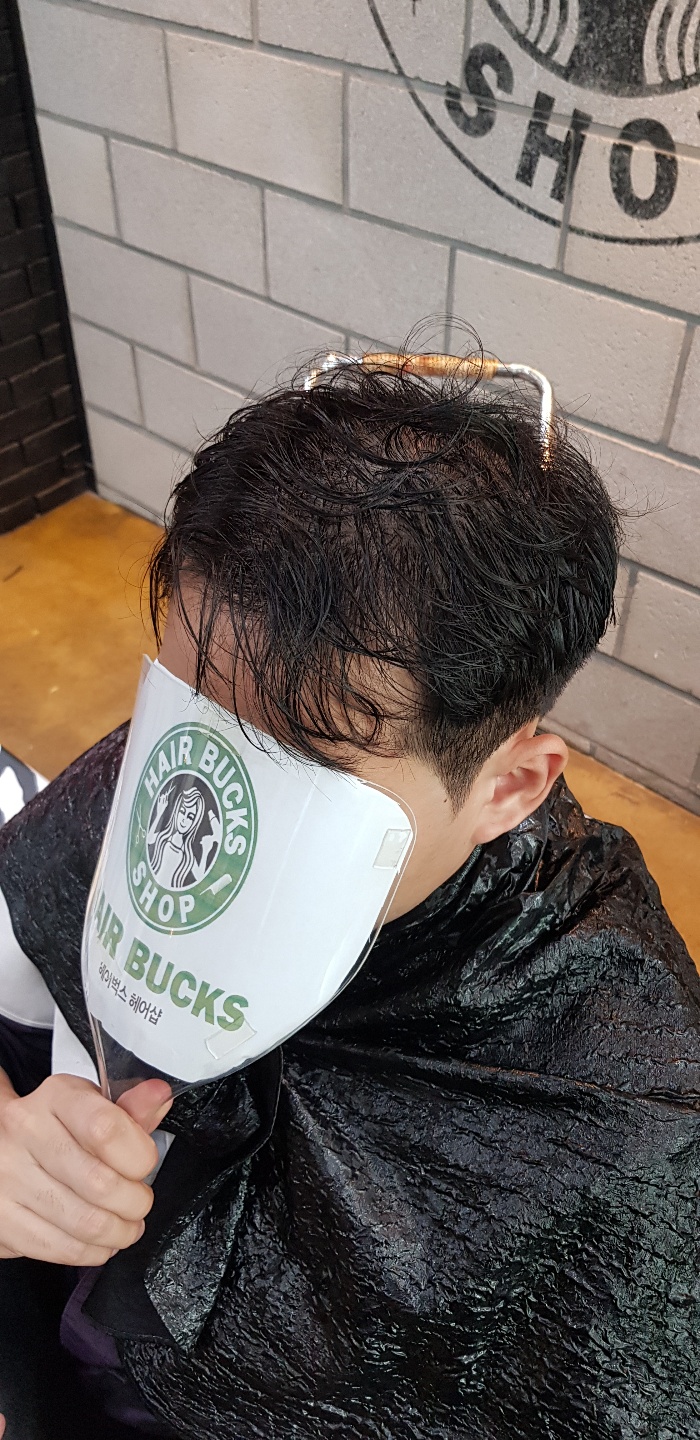  링거펌 + 컷 컷트하면서 링거펌하는 헤어벅스!
