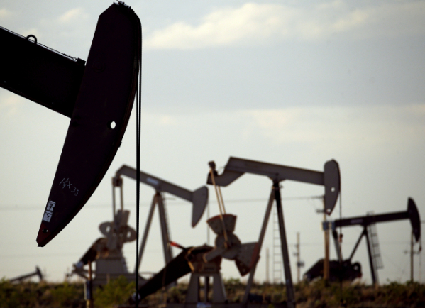 국제유가, 달러 약세 경기부양책 기대감에 상승...WTI 0.75%↑ 국제유가, 달러 약세 경기부양책 기대감에 상승...WTI 0.75%↑