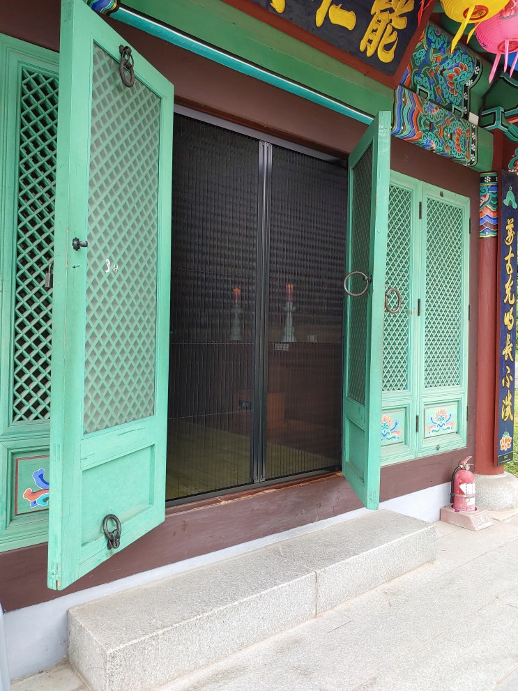  현충원 호국지장사, 주름방충망 시공완료