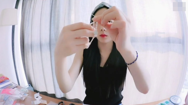  태연한테 팔찌 선물받고 인증해준 팬들 인증모음!
