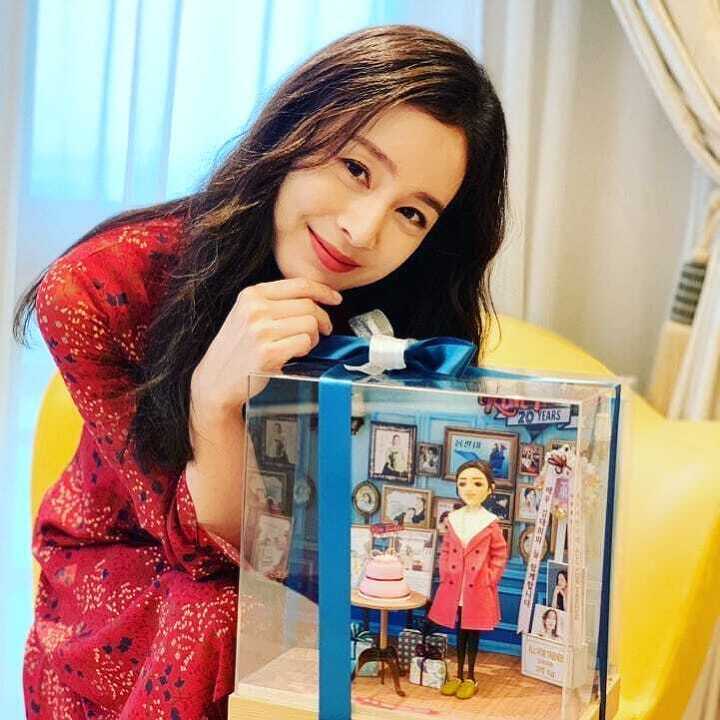 남편 비 패러디한 광고 찍은 배우 김태희 남편 비 패러디한 광고 찍은 배우 김태희