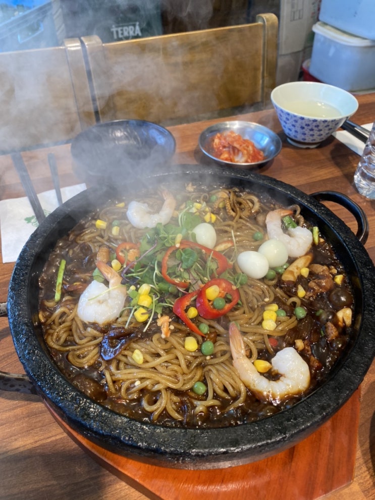  창원점심맛집, 돌판에 나와서 더 특별한 <주남저수지돌짜장>