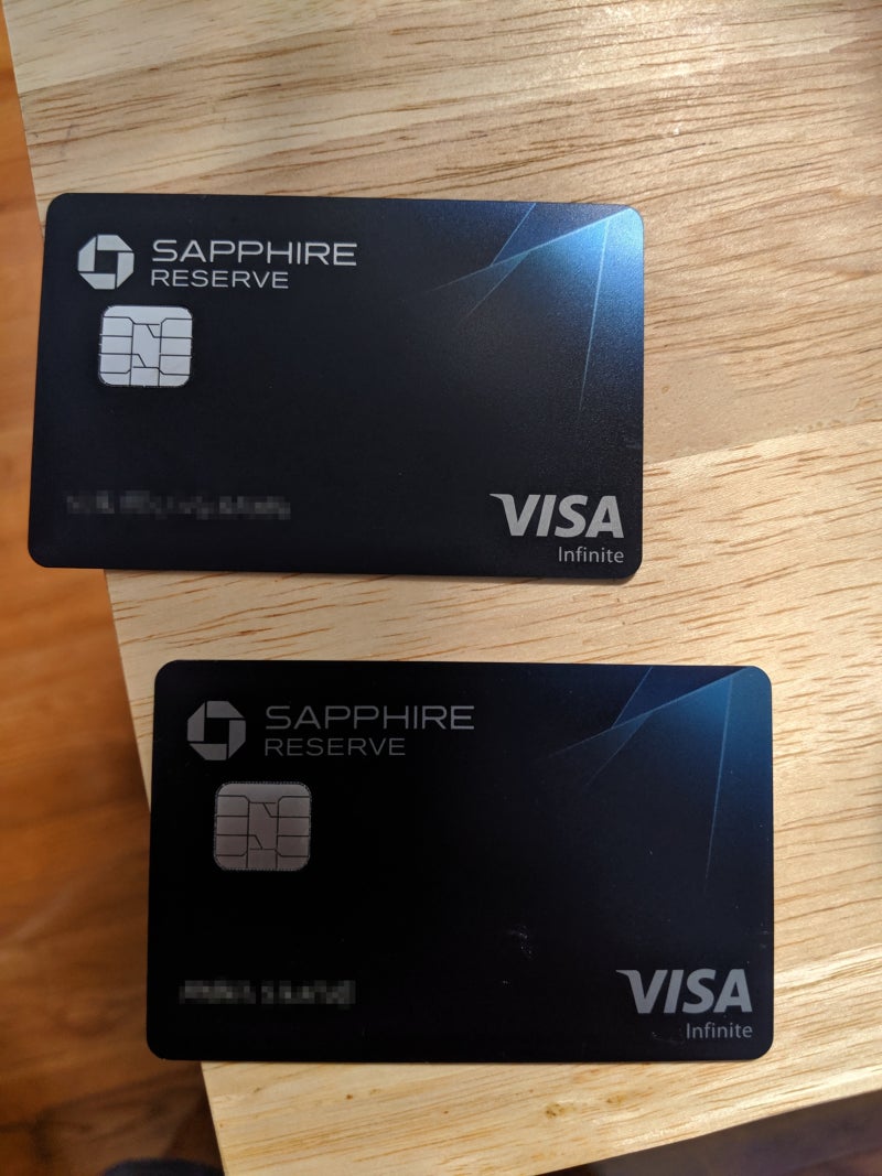 미국생활 Tip> 미국 크레딧 카드 / Chase Sapphire Reserve (체이스 사파이어 리저브) 2년 사용후기 : 네이버 블로그” style=”width:100%”><figcaption>미국생활 Tip> 미국 크레딧 카드 / Chase Sapphire Reserve (체이스 사파이어 리저브) 2년 사용후기 : 네이버 블로그</figcaption></figure>
</div>
<p><p>{“title”:”<미국생활 TIP> 미국 크레딧 카드 / Chase Sapphire Reserve (체이스 사파이어 리저브) 2년 사용후기”,”source”:”https://blog.naver.com/stevekang91/222045063267″,”blogName”:”NGT의 ..”,”blogId”:”stevekang91″,”domainIdOrBlogId”:”stevekang91″,”logNo”:222045063267,”smartEditorVersion”:4,”blogDisplay”:true,”lineDisplay”:true,”meDisplay”:true,”outsideDisplay”:true,”cafeDisplay”:true}</p>
<p>전세계 1200개가 넘는 공항라운지를 무료로 이용할수있는 Priority Pass Select 멤버쉽은 사파이어 리저브 신용카드의 인기있는 혜택중 하나이다. 체이스 카드를 받고 직접 온라인으로 신청을 해야 Priority Pass Select 카드를 받고 혜택을 사용할수있다. 보통 큰 공항들은 이 카드로 들어갈수있는 라운지가 여러가지 있고… 라운지가 없어도 공항내 PP를 받아주는 레스토랑 크레딧을 1인당 27불까지 준다. 카드 소지인은 2명까지 동행자를 초대할수있다. 나와 와이프의 경우 각자 카드가 있기때문에 합치면 4명까지 동행자를 데리고 올수있다.</p>
</p>
<hr>
<p>캐나다 전문 Assiston : 네이버 블로그</p>
</p>
<ul>
<li><span>Image source: blog.naver.com</span></li>
<li><span>Views: 26327</span></li>
<li><span>Publish date: 53 minute ago</span></li>
<li><span>Downloads: 27049</span></li>
<li><span>Likes: 2155</span></li>
<li><span>Dislikes: 2</span></li>
</ul>
<div>
<figure><img decoding=