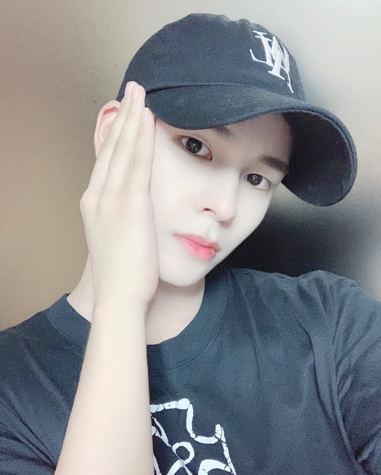 머리색 공개한 남돌 크래비티 세림 머리색 공개한 남돌 크래비티 세림