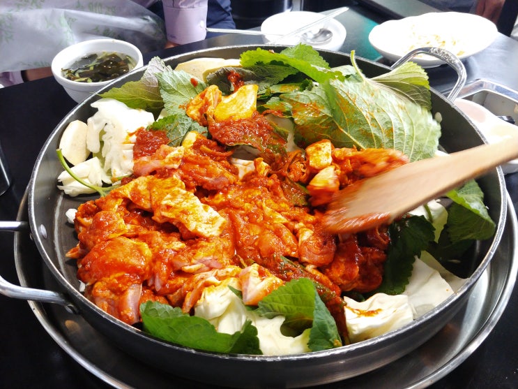  용산역 맛집] 맛있는 녀석들 유키즈도 다녀간 용산 오근내닭갈비 2호점