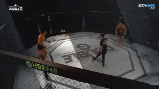 더블지FC 04: 김준교 글러브 터치 비매너 논란 더블지FC 04: 김준교 글러브 터치 비매너 논란