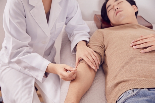 ‘한의사들 뿔났다’… 한방진료비, ‘차보험 손해’ 주범? ‘한의사들 뿔났다’… 한방진료비, ‘차보험 손해’ 주범?